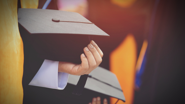 Intergenerational Mobility for the Middle Class in Higher Education Giving Compass