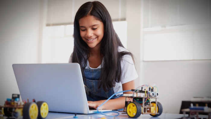 Program Helps Usher Girls into STEM Programs Giving Compass